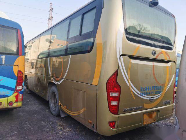 8.7 متر طول 37 مقعدًا Yutong ZK6878 حافلة ركاب ذات باب واحد LHD