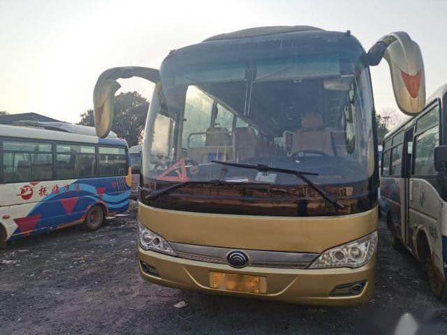 8.7 متر طول 37 مقعدًا Yutong ZK6878 حافلة ركاب ذات باب واحد LHD