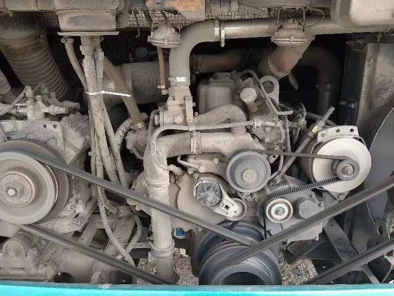 ZK6116HF 228kw 51 مقعدًا تستخدم حافلات Yutong حافلات ركاب مقاعد فاخرة منخفضة كيلومترات تعبئة عارية LHD