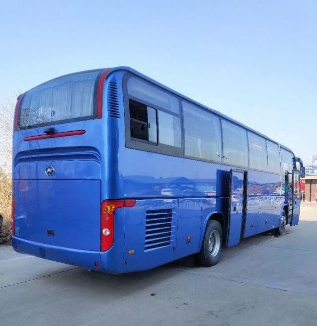 تستخدم Higer KLQ6129 53 مقعدًا محرك خلفي للحافلة ذات الأبواب المزدوجة الصلب Chiassis