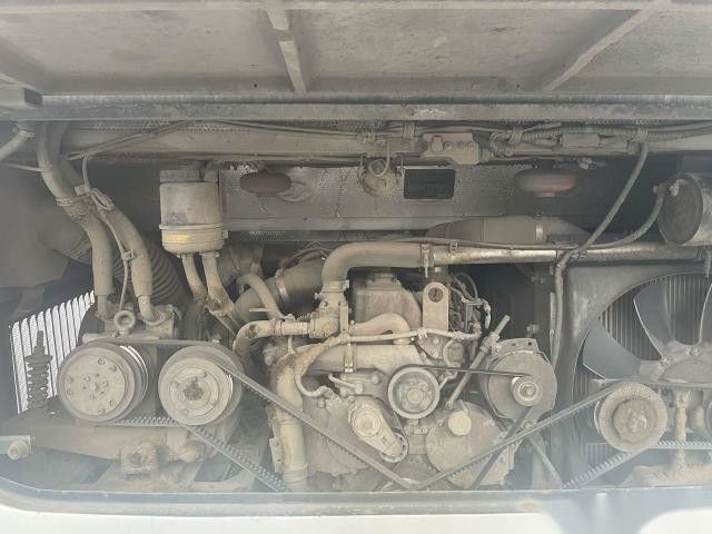 مستعمل Higer Bus موديل KLQ6882 39 مقعدًا من الصلب الشاسيه المستخدم حافلة ركاب Yuchai المحرك الخلفي 162kw أبواب مفردة التوجيه الأيسر
