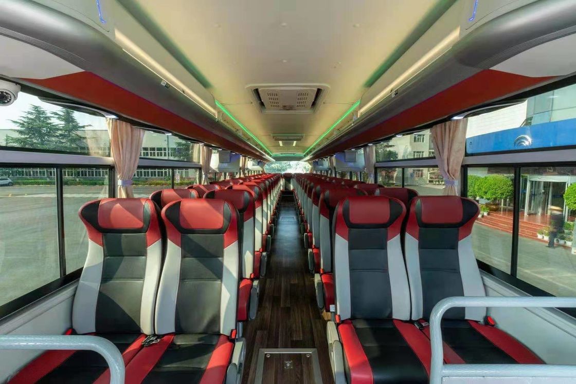 العلامة التجارية الجديدة Yutong Bus ZK6126 ذات المحور المزدوج مع 58 مقعدًا باللون الأبيض في المحرك الخلفي الترويجي