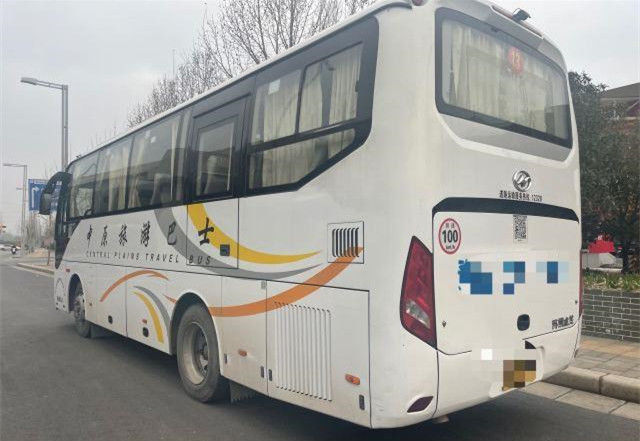 220Hp 39 مقعدًا تستخدم Higer Bus 2016 سنة 2nd Hand Coach Bus مع Euro IV ديزل و AC