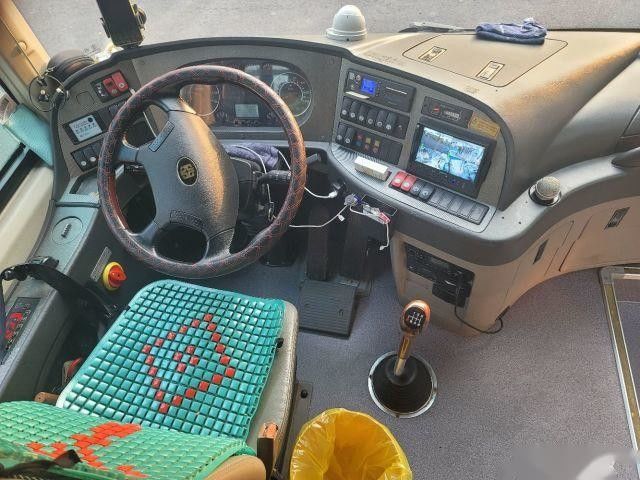 تستخدم zhongtong bus LCK6119 48 مقعدًا خلفي محرك Yuchai وسادة هوائية هيكل أبواب مزدوجة تعبئة عارية محرك اليد اليسرى