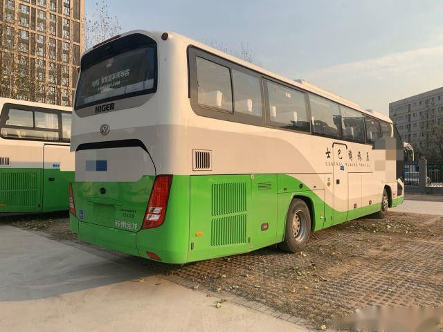 تستخدم Higer Bus للحافلات المستعملة 50 مقعدًا KLQ6122 WP المحرك الخلفي