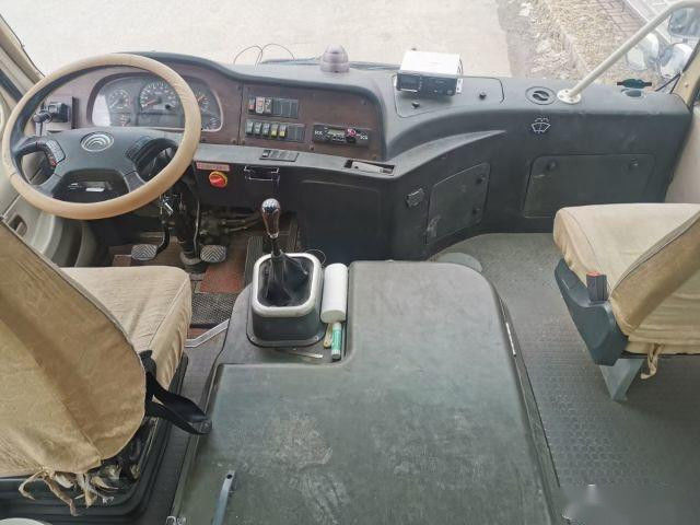 حافلات Yutong مستعملة Zk6609d1 19 مقعدًا Yuchai Engine 85Kw مستعملة ميني باص باب واحد كيلومتر منخفض
