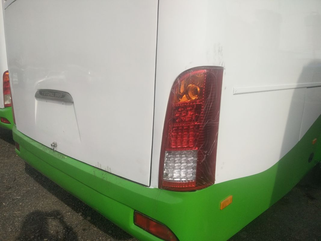 تستخدم Yutong Buses Steel Chaisher Front Engine Bus 53 مقعدًا تستخدم حافلة سياحية حافلة للكونغو