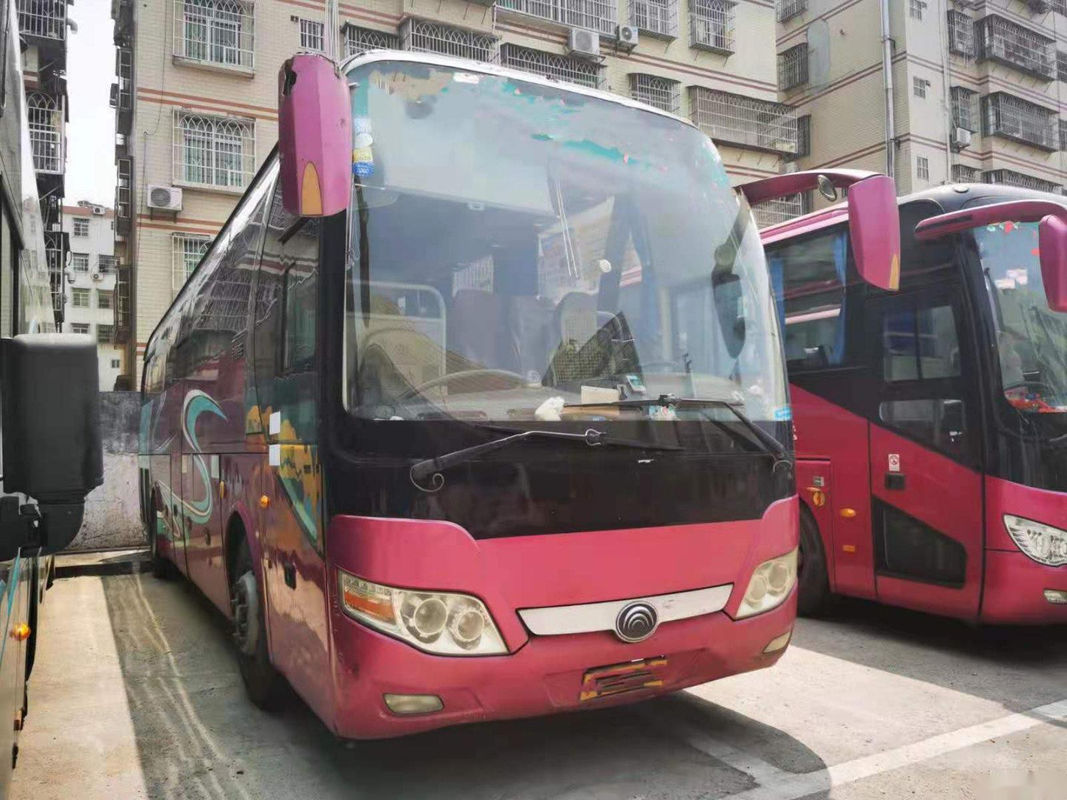حافلة سياحية مستعملة Yutong موديل ZK6110 47 مقعدًا أبواب مزدوجة محرك Yuchai Euro III تعبئة عارية للتوجيه الأيسر