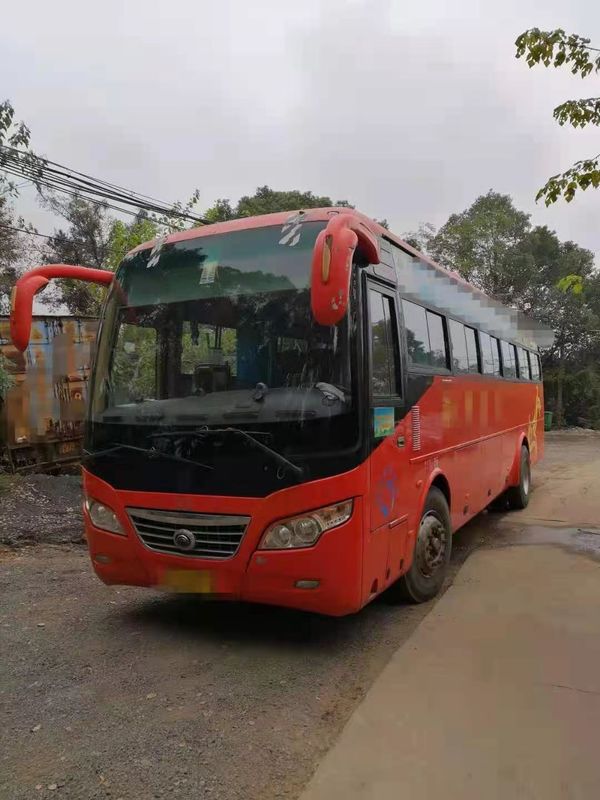 44 مقعدًا تستخدم Yutong ZK6102D Bus حافلة حافلات مستعملة 2014 سنة محرك أمامي توجيه محركات LHD ديزل