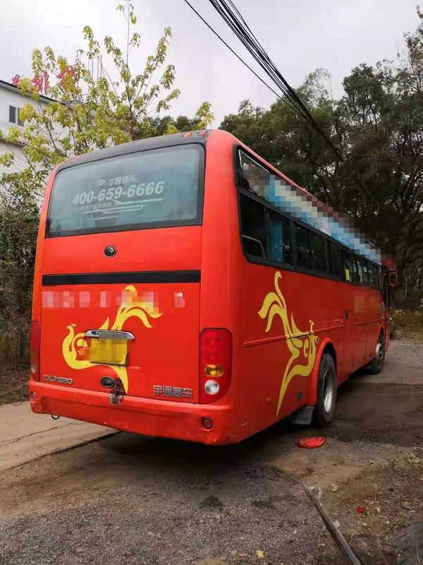 44 مقعدًا تستخدم Yutong ZK6102D Bus حافلة حافلات مستعملة 2014 سنة محرك أمامي توجيه محركات LHD ديزل