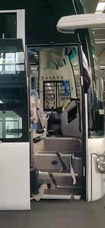حافلة جديدة 55 مقعدًا Yutong ZK6112H9 New Bus New Coach Bus Steering LHD Diesel Engines المحرك الخلفي