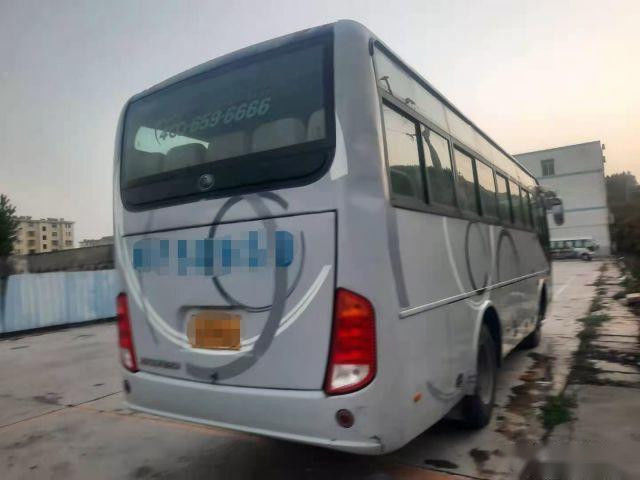 Yutong العلامة التجارية ZK6792D 35 مقعدًا Euro III المحرك الأمامي Yuchai 160kw التوجيه الأيسر التعبئة عارية