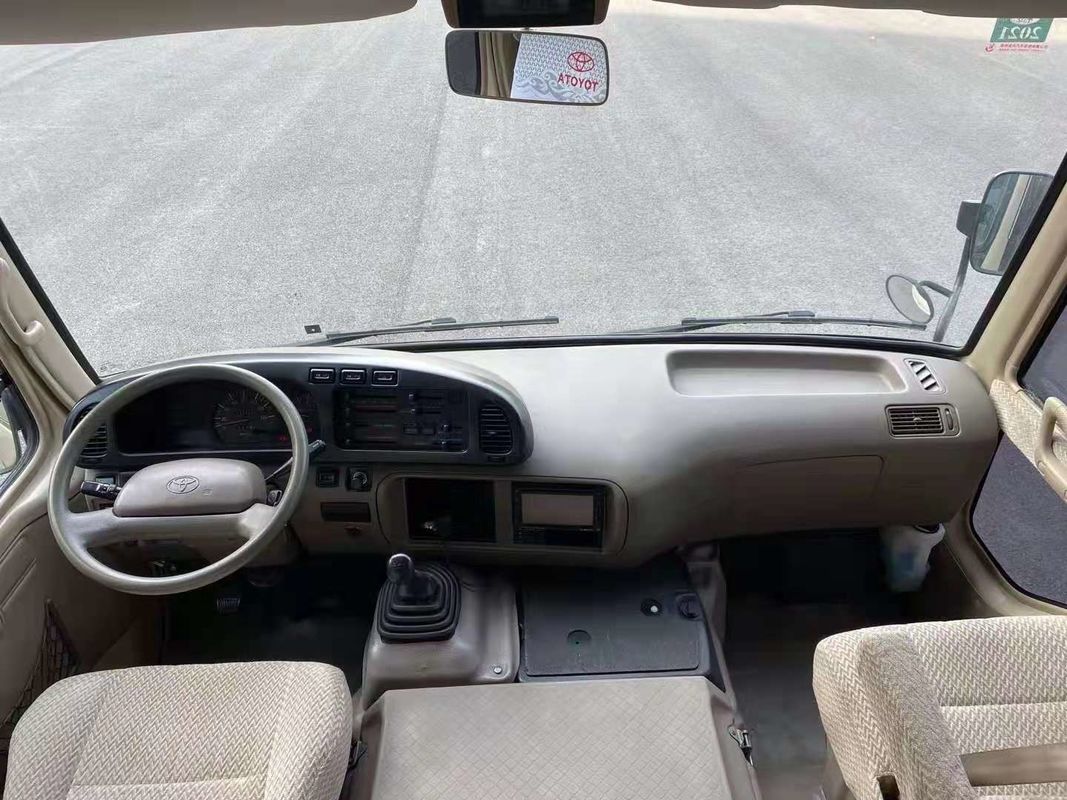 تستخدم Coaster Bus 2TR Engine 20 مقاعد حافلة صغيرة Toyota Coaster محرك اليد اليسرى باب أوتوماتيكي بالكامل