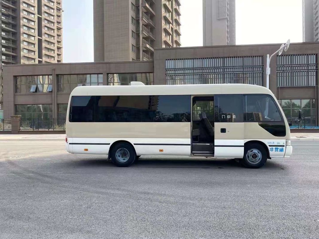 تستخدم Coaster Bus 2TR Engine 20 مقاعد حافلة صغيرة Toyota Coaster محرك اليد اليسرى باب أوتوماتيكي بالكامل