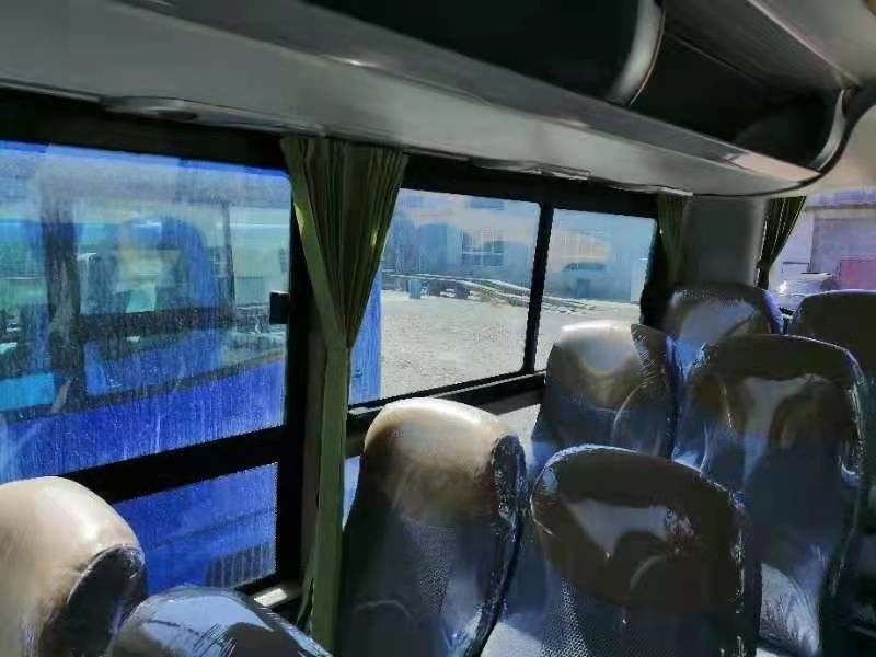Yutong ZK6117 55 مقعدًا جديد الهيكل الصلب الهيكل محرك الديزل الخلفي الحافلة Euro III