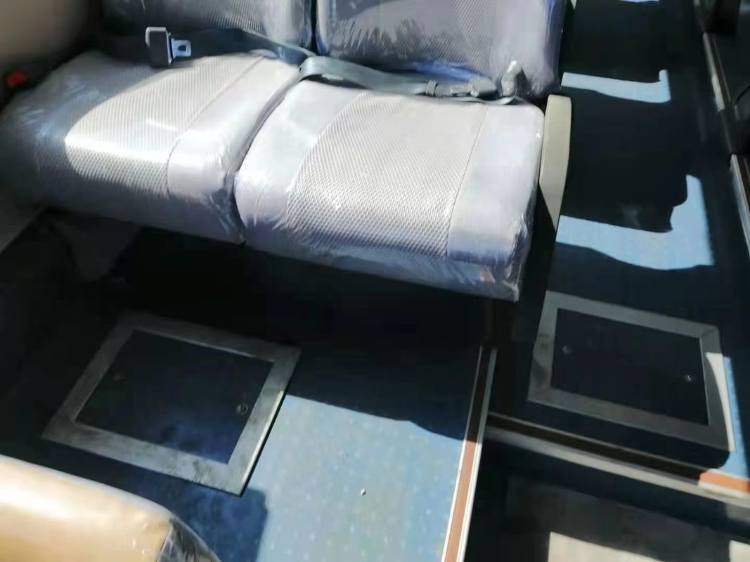 Yutong ZK6117 55 مقعدًا جديد الهيكل الصلب الهيكل محرك الديزل الخلفي الحافلة Euro III