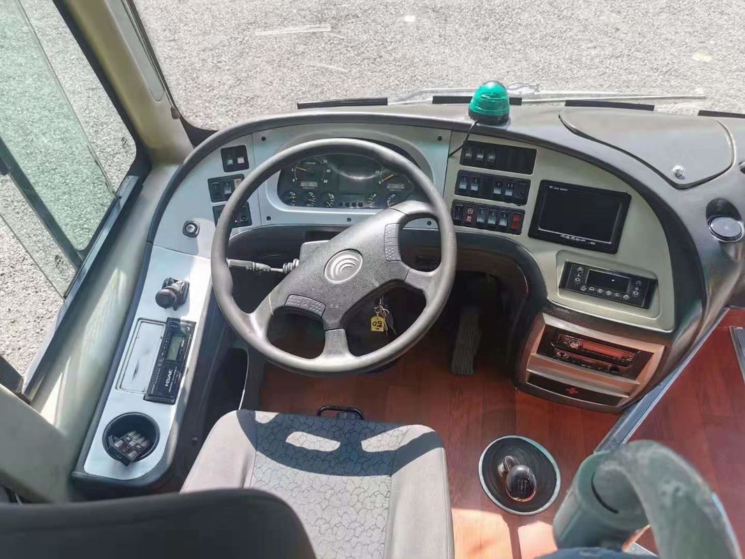 حافلة سياحية مستعملة Yutong ZK6999 45 مقعدًا محرك خلفي 177kw حافلة ركاب LHD هيكل وسادة هوائية