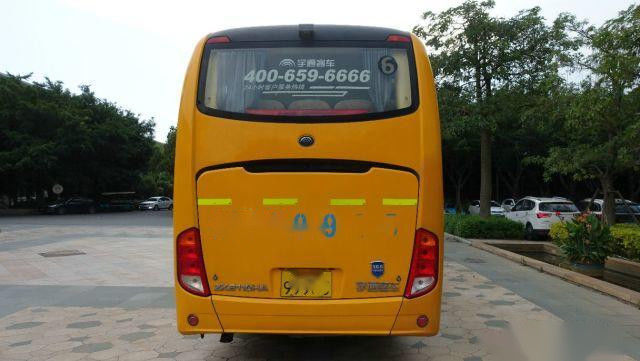 تستخدم Yutong Bus ZK6107 49 مقعدًا للتوجيه الأيسر هيكل وسادة هوائية Yuchai محرك خلفي منخفض كيلومتر