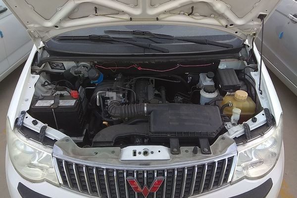 2014 Year Wuling Used Car 7 Seats Mini Bus سيارات مستعملة بنزين وقود LHD Drive
