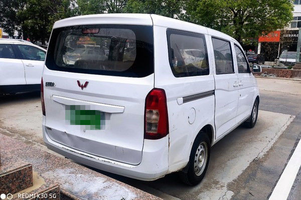 2016 Year 7 Seats Wuling Used Car Mini Bus سيارات مستعملة بنزين وقود LHD Drive