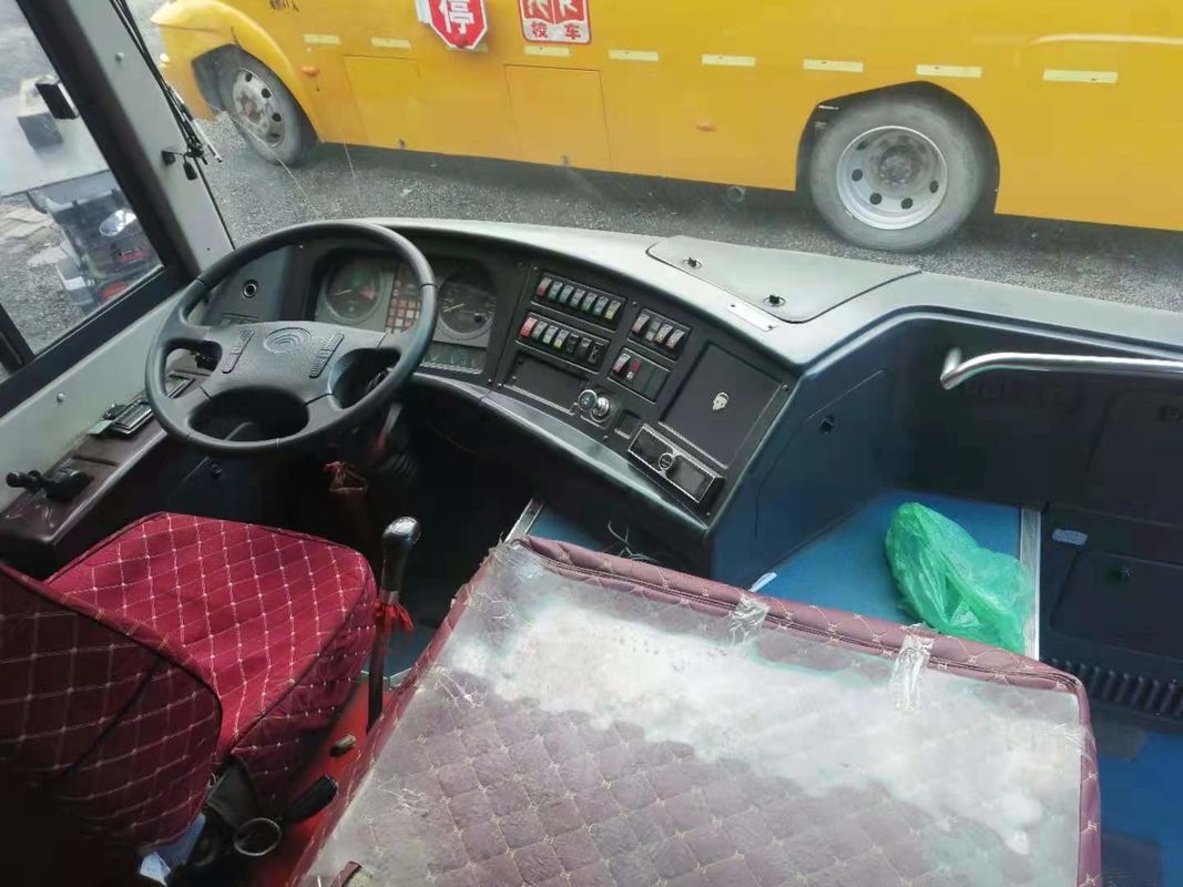 تستخدم Yutong Bus Zk6112d 54 مقعدًا أمام المحرك الأمامي للهيكل الصلب YC.