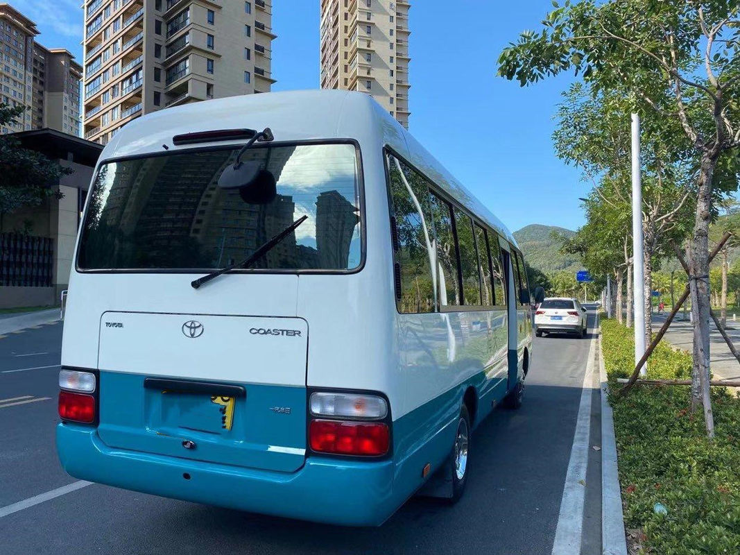 مستعملة Toyota Coaster Bus 23 Seats Euro III محرك ديزل منخفض كيلومتر مقاعد VIP