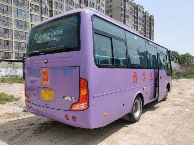 2015 سنة 30 مقاعد ZK6752D1 تستخدم حافلة Yutong مع محرك أمامي تستخدم حافلة سياحية للسياحة