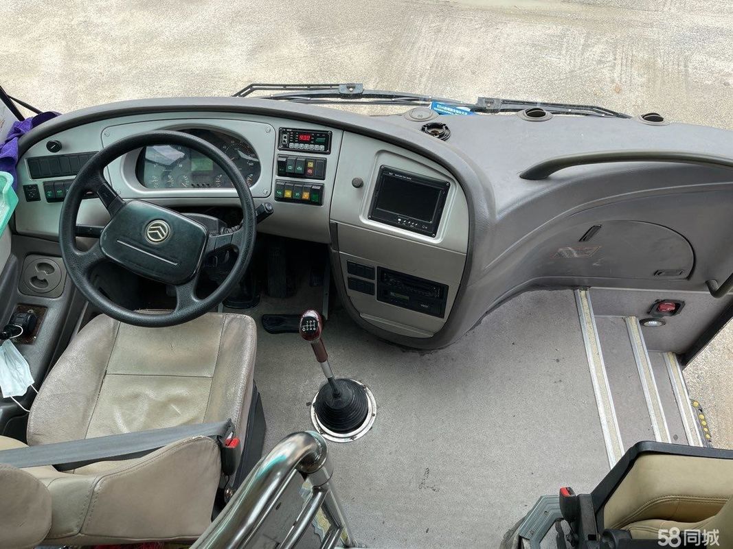 Golden Dragon Used Coach Bus 47 مقعدًا هينو J08E المحرك الصلب الشاسيه Euro III Single Doors