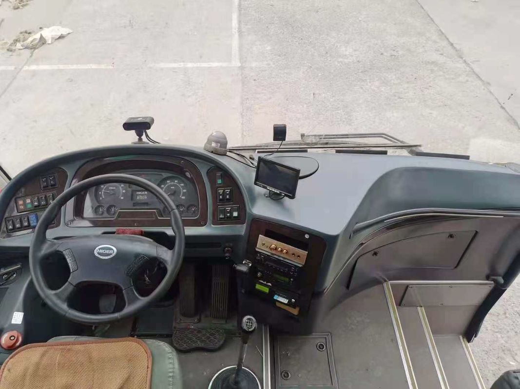 مستعمل Higer Bus KLQ6808 35 مقعدًا Yuchai محرك خلفي 140kw مستعمل حافلة حافلة الهيكل الصلب كيلومتر منخفض