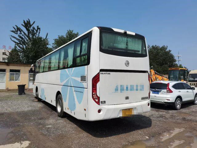 حافلة جولدن دراجون مستعملة XML6113J 51 مقعدًا من الصلب الشاسيه تستخدم حافلة سياحية Yuchai Engine 197kw Euro V