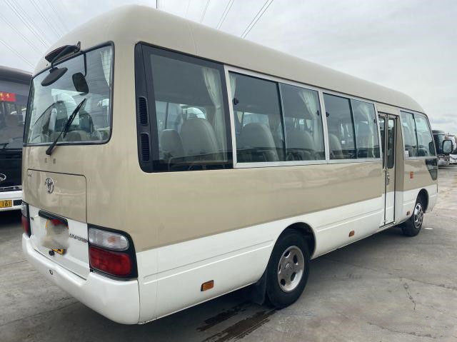 Toyota Coaster Bus for Africa Gaosilne 2TR Engine 108KW 23 Seats Left Hand Drive