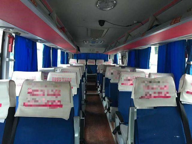 ماركة Ankai حافلة سياحية مستعملة HFF6909 38 مقعدًا وسادة هوائية هيكل Yuchai محرك منخفض كيلومتر حافلة ركاب مستعملة لأفريقيا