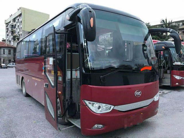 ماركة Ankai حافلة سياحية مستعملة HFF6909 38 مقعدًا وسادة هوائية هيكل Yuchai محرك منخفض كيلومتر حافلة ركاب مستعملة لأفريقيا