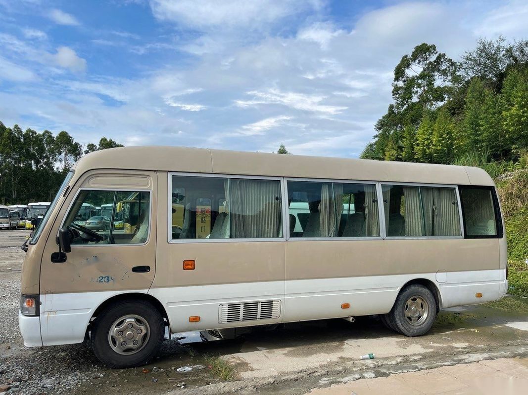 ماركة تويوتا مستعملة Coaster Bus 23-30seats 3RZ Toyota Engine Gasoline المستخدمة حافلة صغيرة التوجيه الأيسر