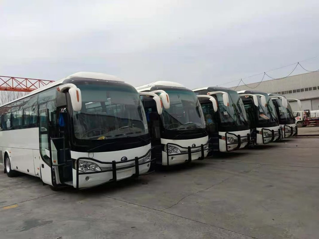 39 مقعدًا ZK6908 مستعملة YutongBus حافلة سياحية 2013 سنة توجيه محركات LHD ديزل
