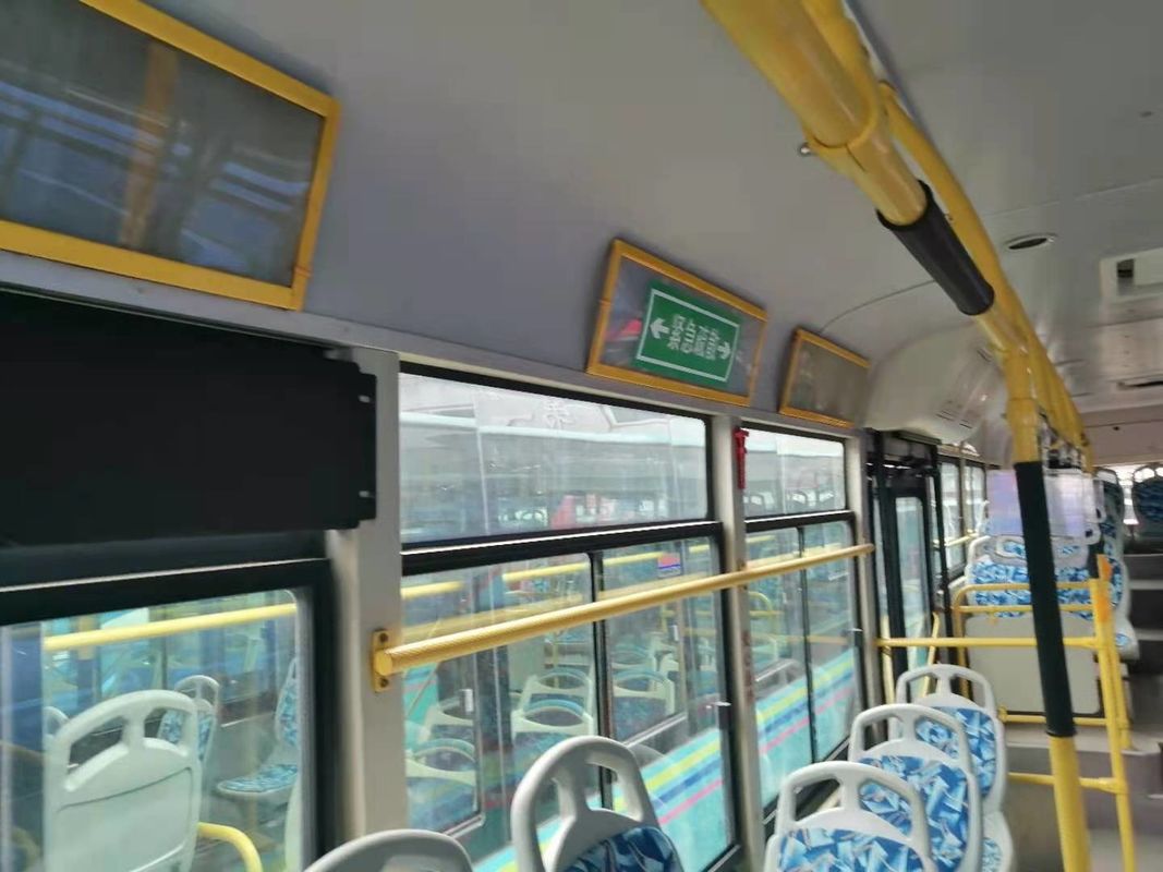 تستخدم City Bus Brand Golden Dragon 45 مقعدًا تستخدم حافلة سياحية فولاذية ذات هيكل محرك ديزل أبواب مزدوجة