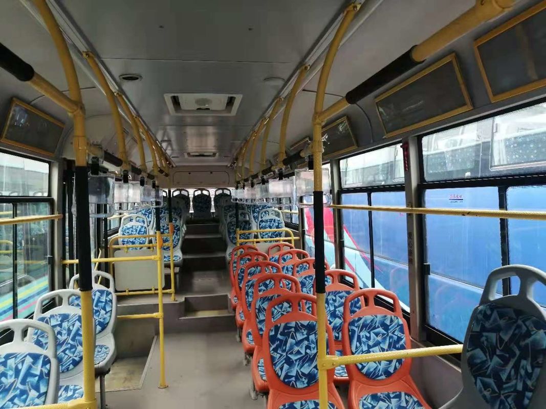 تستخدم City Bus Brand Golden Dragon 45 مقعدًا تستخدم حافلة سياحية فولاذية ذات هيكل محرك ديزل أبواب مزدوجة
