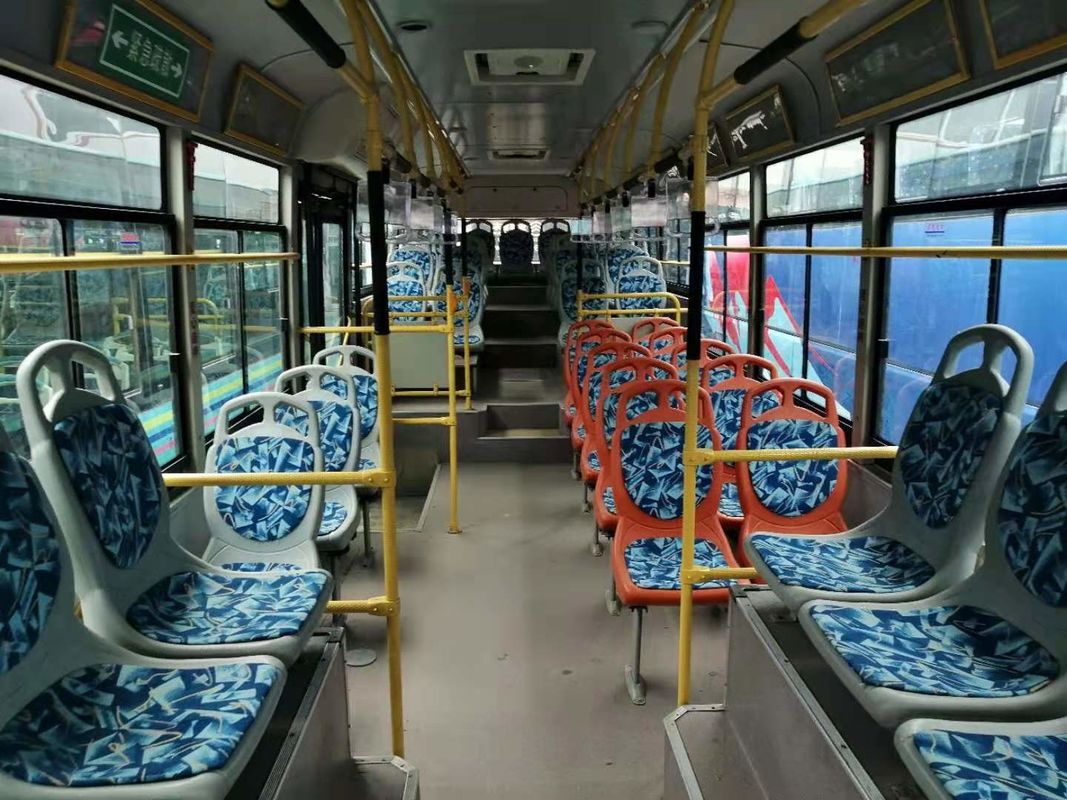 تستخدم City Bus Brand Golden Dragon 45 مقعدًا تستخدم حافلة سياحية فولاذية ذات هيكل محرك ديزل أبواب مزدوجة