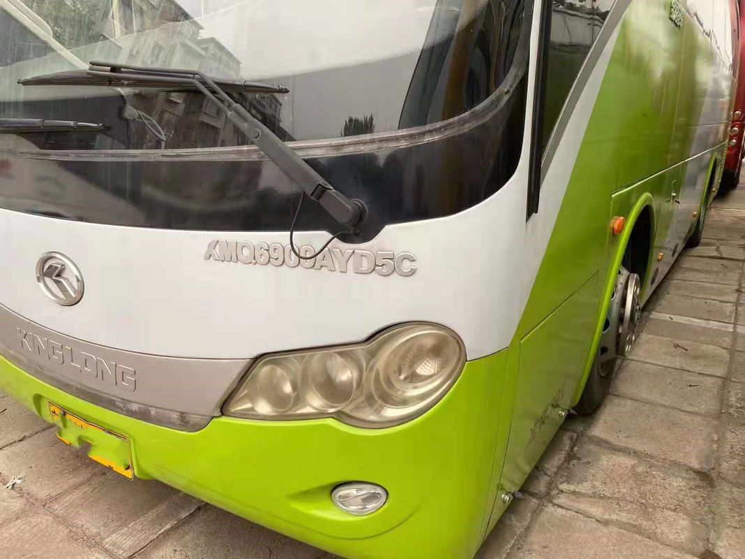 حافلة Kinglong مستعملة XMQ6900 حافلة سياحية مستعملة 39 مقعدًا Yuchai Engine 180kw Euro III Steel Chaسيه اليسار التوجيه