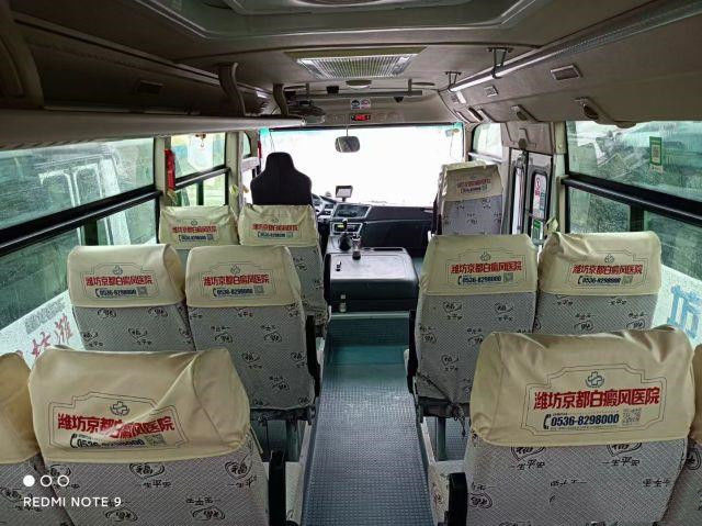 حافلة Dongfeng مستعملة 22 مقعدًا حافلة صغيرة مستعملة EQ6660 Weichai Engine 96kw 2020 سنة منخفضة كيلومتر بحالة جيدة