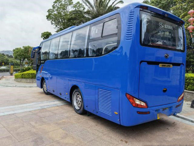 مستعملة نموذج الحافلة السياحية XMQ6859 العلامة التجارية Kinglong 35 مقعدًا منخفض الكيلومتر Euro III مستعمل Mini Coach