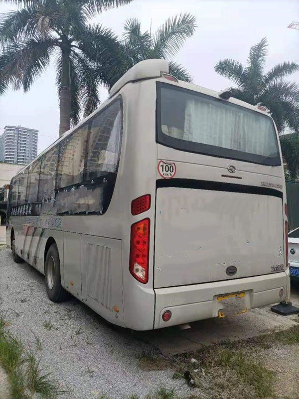 حافلة سياحية مستعملة XMQ6110 Kinglong Brand 55 Seats Yuchai Engine Double Doors