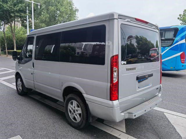 الصين العلامة التجارية التجارية الركاب فان 7-Seater Lhd سيارة الطاقة الجديدة الكهربائية المستخدمة ميني باص محرك ديزل