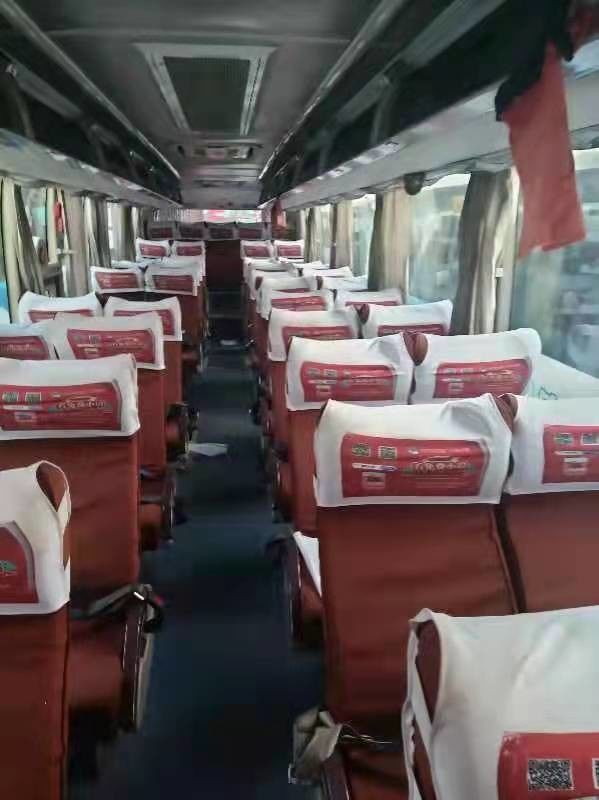 49 مقعدًا حافلة مستعملة Yutong Bus ZK6122HQ تستخدم حافلة اليد اليسرى مع مكيف الهواء