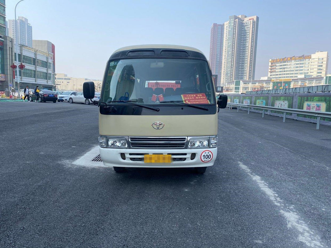22 مقعدًا 2012 سنة توجيه اليد اليسرى مستعملة محرك البنزين Toyota Coaster Bus 2TR