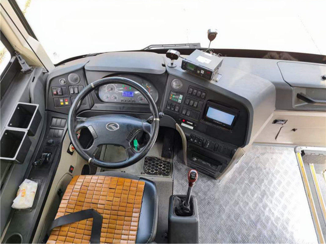 حافلة صغيرة مستعملة Kinglong Coach XMQ6125 حافلة صغيرة 51 مقعدًا ملحقات حافلة المحرك الخلفي Weichai مع Yutong Higer