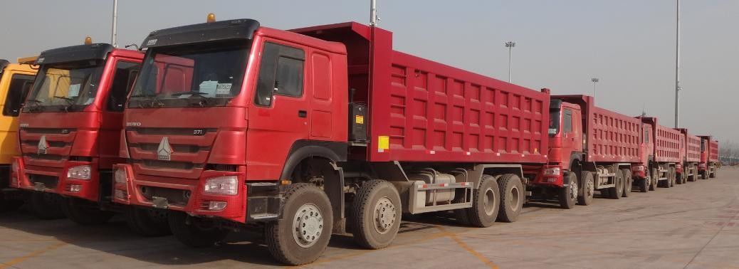 العلامة التجارية الجديدة HOWO 8x4 371HP 25CBM شاحنة قلابة لتعدين النقل