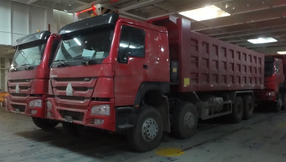 العلامة التجارية الجديدة HOWO 8x4 371HP 25CBM شاحنة قلابة لتعدين النقل