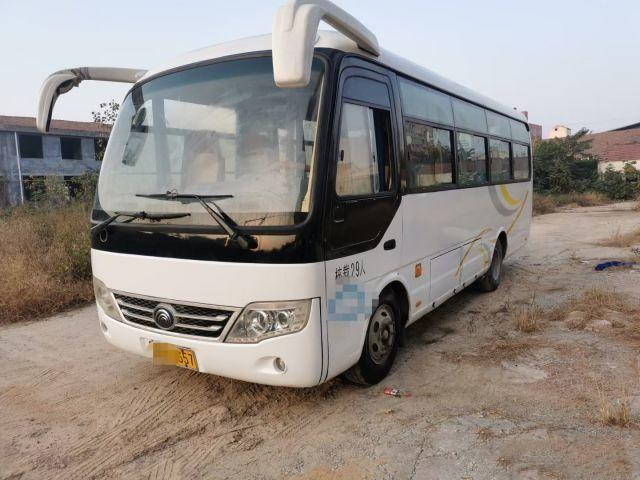 Min Bus ZK6729d Yutong Bus Prix 29 مقعدًا شركة تصنيع الحافلات التجارية المحرك الأمامي