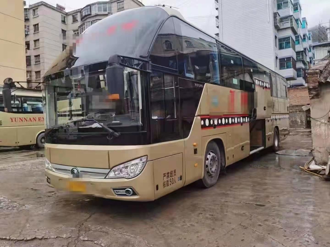 2018 سنة مستعملة حافلة Yutong حافلة رحلة مستعملة Zk6122 50 مقعد Lhd دعم ديزل A / C اللون الذهبي